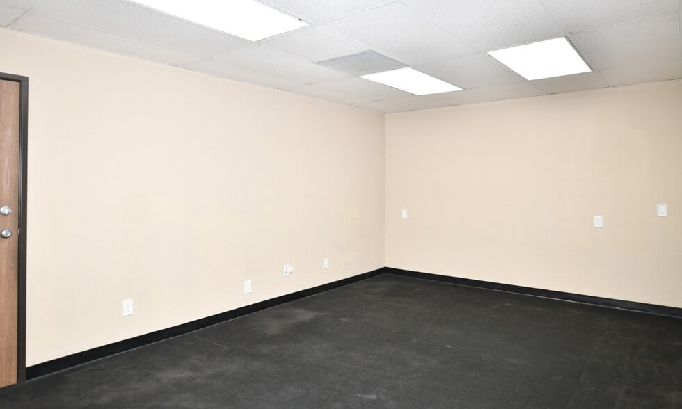 More Photos Of 23152 Verdugo Dr, Laguna Hills Office For Sale