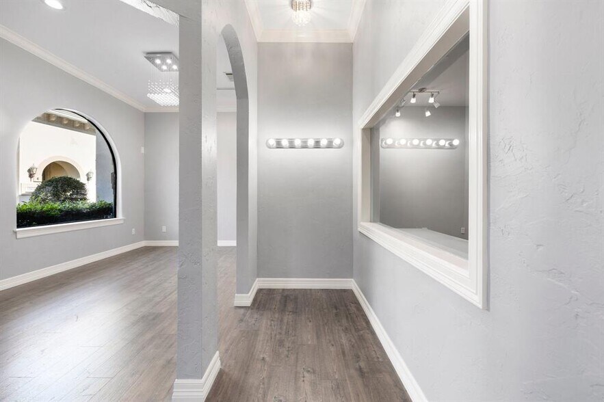 More Photos Of 12832 Willow Centre Dr, Houston Office Residential For Sale