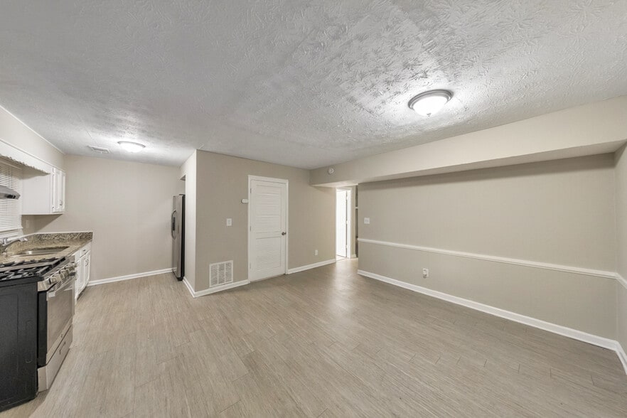 More Photos Of 2611 Golfview Ter SE, Conyers Multifamily For Sale