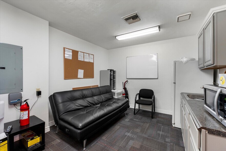 More Photos Of 314 E Thomas Rd, Phoenix Office For Lease