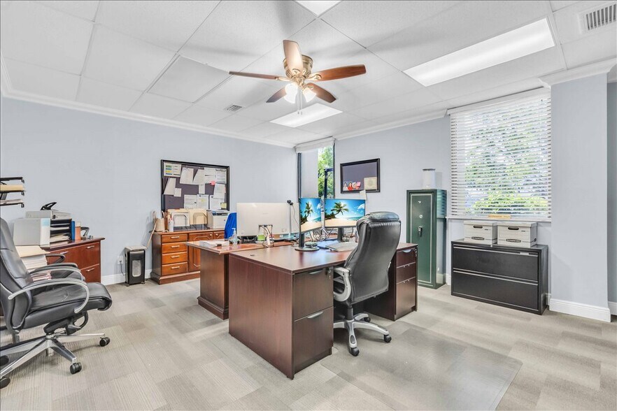 More Photos Of 3949 Evans Ave, Fort Myers Medical For Sale