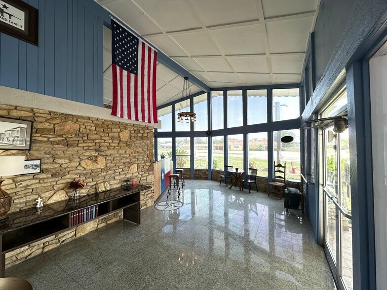 More Photos Of 3307 US Highway 90A E, Gonzales Hotel For Sale