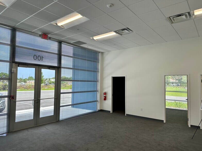 More Photos Of Silver Beach Rd, West Palm Beach Unknown For Lease