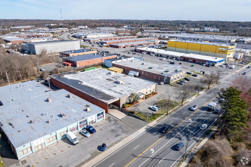 More Photos Of 1478 Old Country Rd, Plainview Manufacturing For Sale