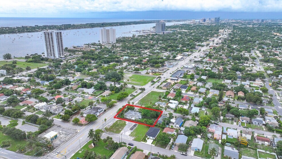 More Photos Of 5901 Broadway, West Palm Beach Apartments For Sale