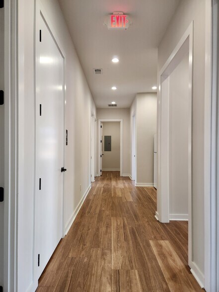 More Photos Of 6110 McFarland Station Dr, Alpharetta Medical For Lease