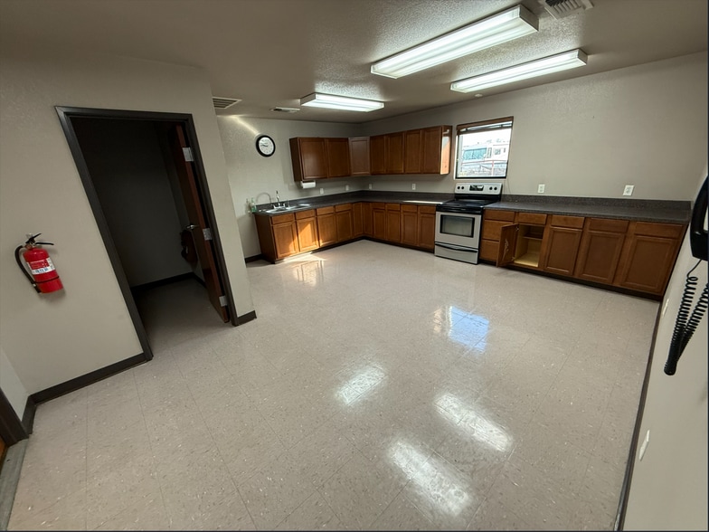 More Photos Of 501 Boyd Business Pky, Boyd Warehouse For Sale