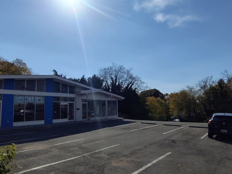 More Photos Of 6825 Richmond Hwy, Alexandria Freestanding For Sale