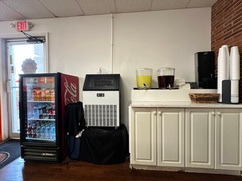 More Photos Of 118 S Main St, Greensboro Restaurant For Sale
