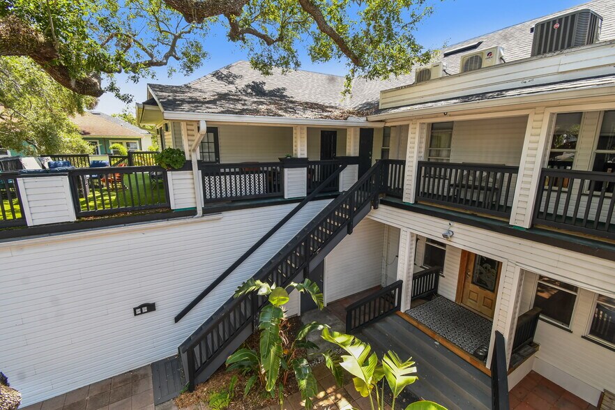 More Photos Of 454 Main St, Safety Harbor Storefront Retail Residential For Sale