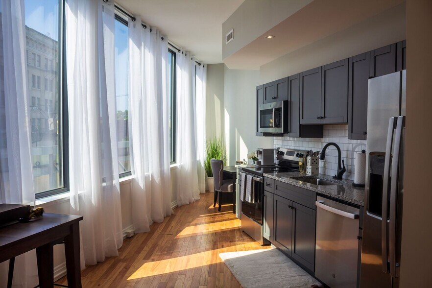More Photos Of 271-277 State St, Schenectady Apartments For Lease