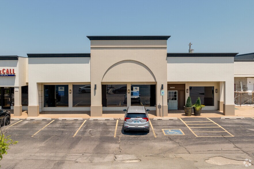 More Photos Of 9412-9494 N May Ave, Oklahoma City Unknown For Lease