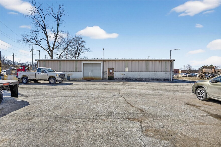 More Photos Of 4891 Van Epps Rd, Brooklyn Heights Warehouse For Sale