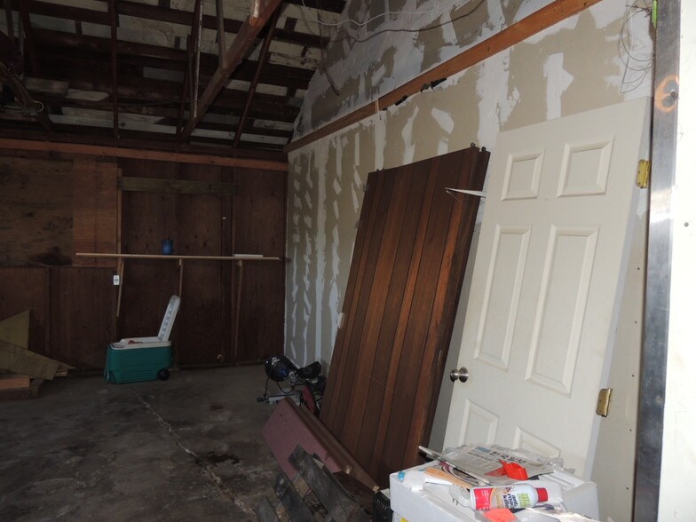 More Photos Of 21720 S State Highway 29, Middletown Storefront Retail Office For Sale