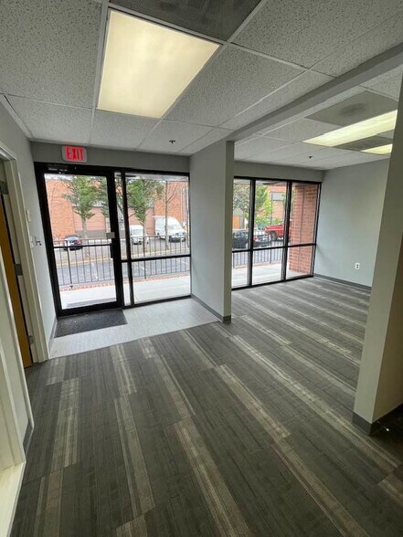 More Photos Of 15 Wormans Mill Ct, Frederick Research And Development For Lease