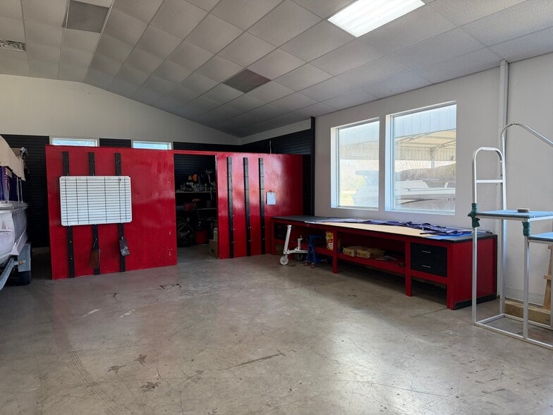More Photos Of 211 Canton Ln, Cadiz Self Storage For Sale