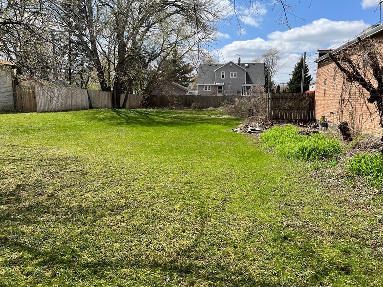 More Photos Of 10745 W Grand Ave, Melrose Park Freestanding For Lease