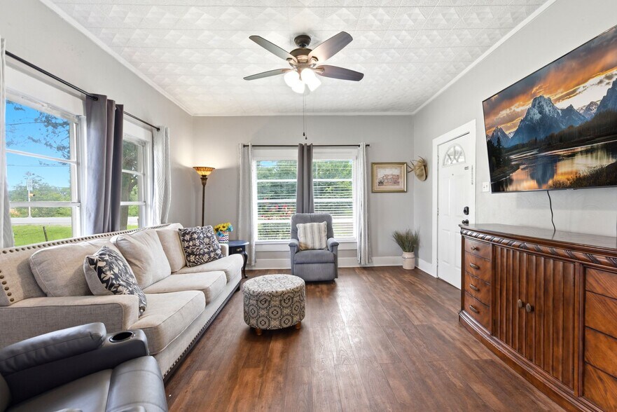 More Photos Of 9282 State Highway 75 S, New Waverly Freestanding For Sale