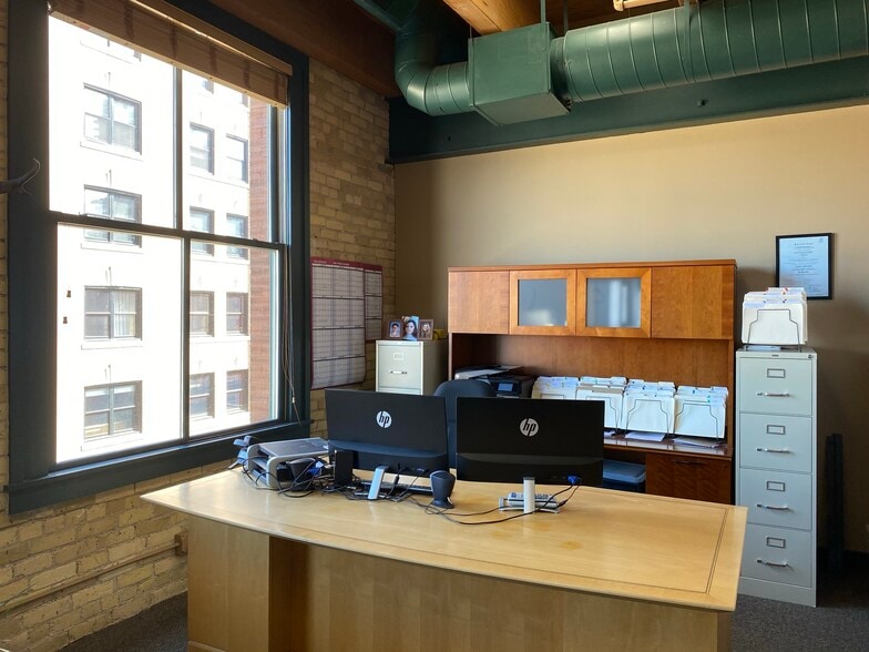 More Photos Of 413 Wacouta St, Saint Paul Office Residential For Lease