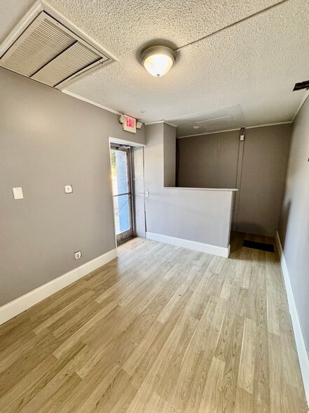 More Photos Of 133 E Parris Ave, High Point Freestanding For Lease