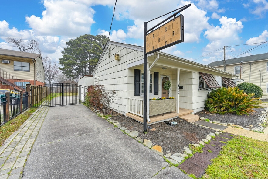 More Photos Of 1512 E Bayview Blvd, Norfolk Freestanding For Sale