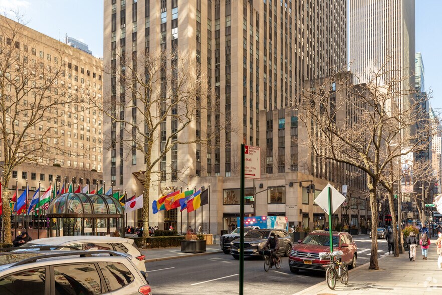 More Photos Of 30 Rockefeller Plaza, New York Office For Lease