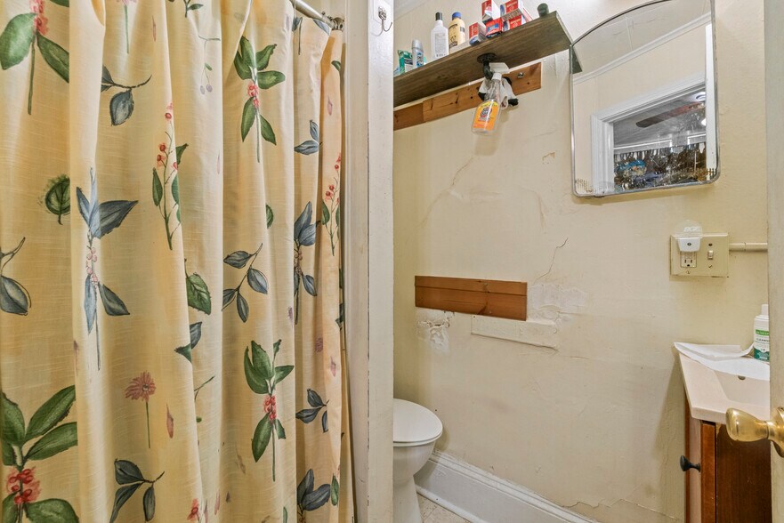 More Photos Of , Baltimore Multifamily For Sale