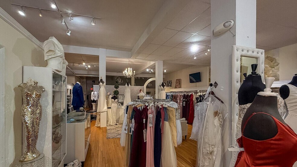 More Photos Of 216 Jericho Tpke, Floral Park Storefront Retail Office For Lease