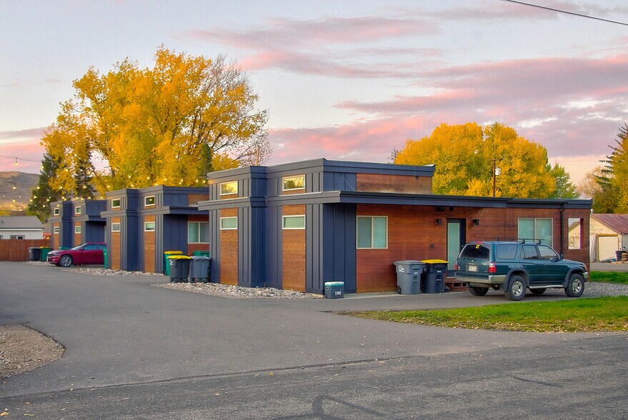 More Photos Of 280 E Washington Ave, Hayden Apartments For Sale