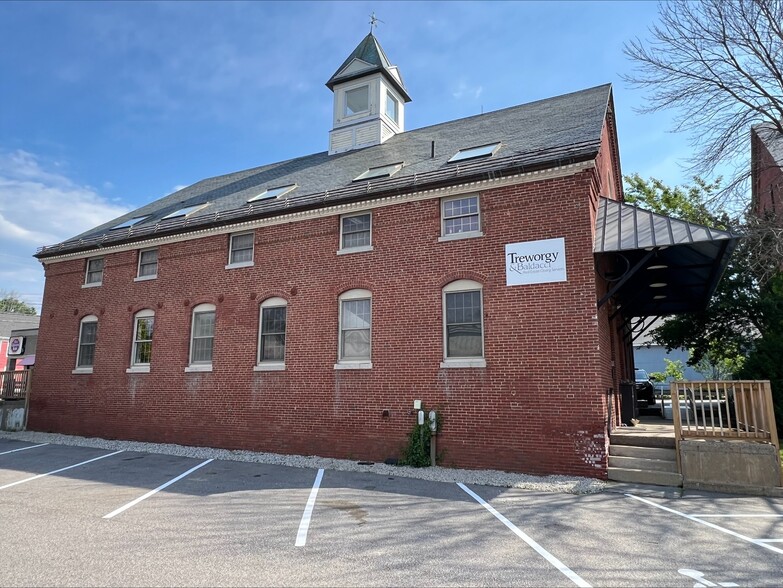 Primary Photo Of 650 Islington St, Portsmouth Office For Lease