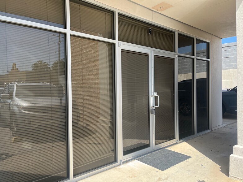 More Photos Of 8917 Molly, Laredo Office For Sale