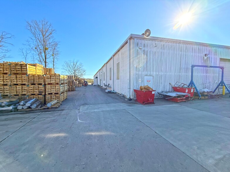 More Photos Of 3995 Pine Ln SE, Bessemer Manufacturing For Sale