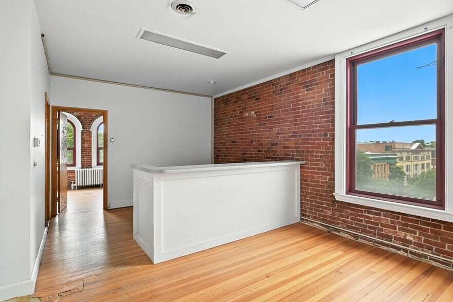 More Photos Of 76-82 Main St, Northampton Office For Lease