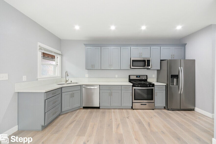 More Photos Of 338 Cedar Ave, Long Beach Apartments For Sale
