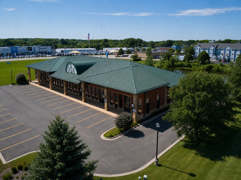 More Photos Of 2127 Midlands Ct, Sycamore Medical For Lease