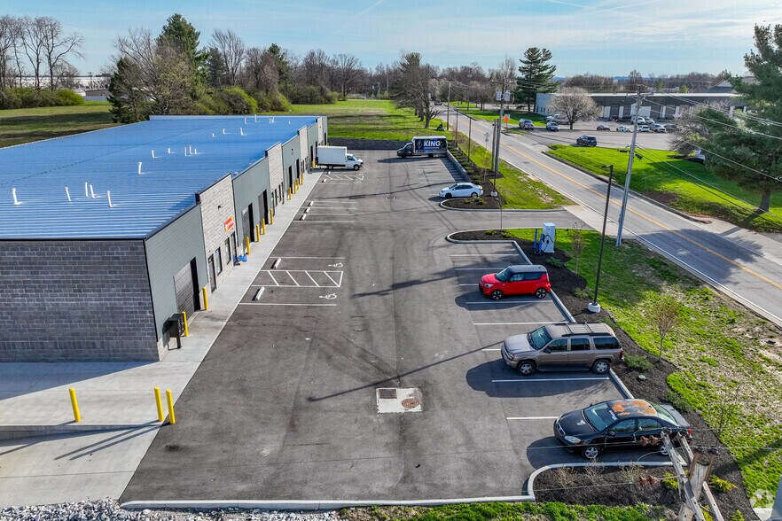 More Photos Of 3630 Ohara Rd, Erlanger Showroom For Lease