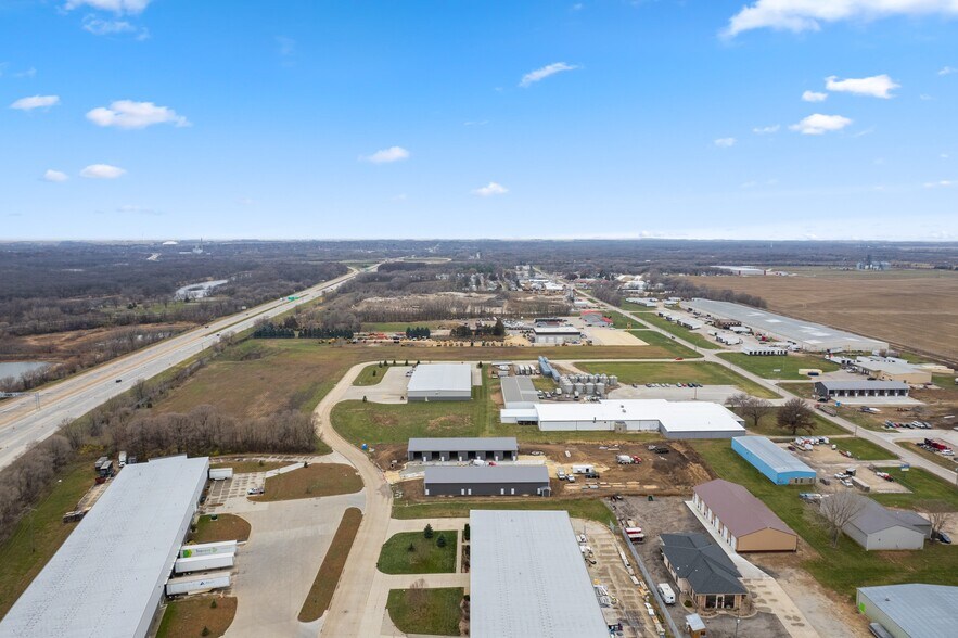 More Photos Of 2811 - 2813 Geraldine, Waterloo Specialty For Sale