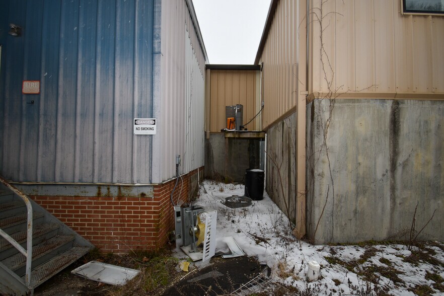 More Photos Of 7260 Ky Route 114, Prestonsburg Warehouse For Sale