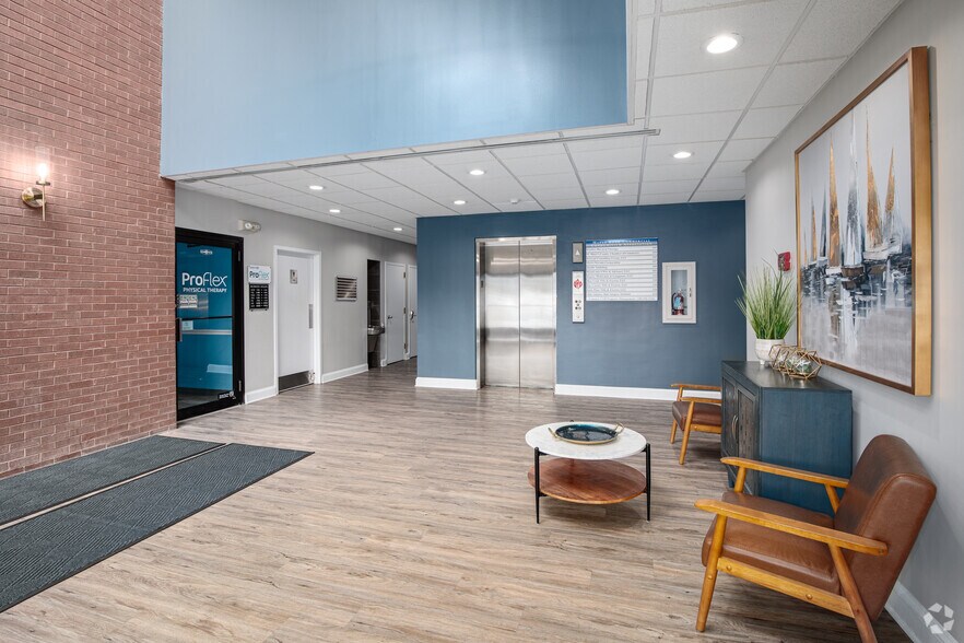 More Photos Of 22738 Maple Rd, Lexington Park Office For Lease