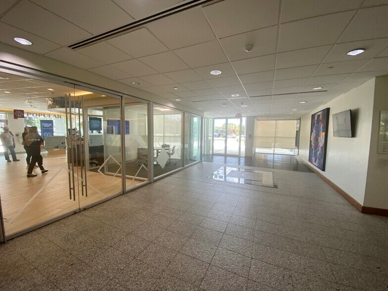 More Photos Of 7900 NW 154th St, Miami Lakes Office For Lease