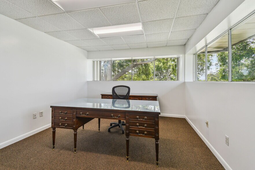 More Photos Of 1453 S Martin Luther King Jr Ave, Clearwater Warehouse For Sale