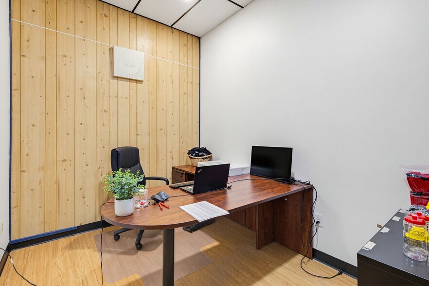 More Photos Of 309-313 W Milwaukee St, Janesville Apartments For Sale