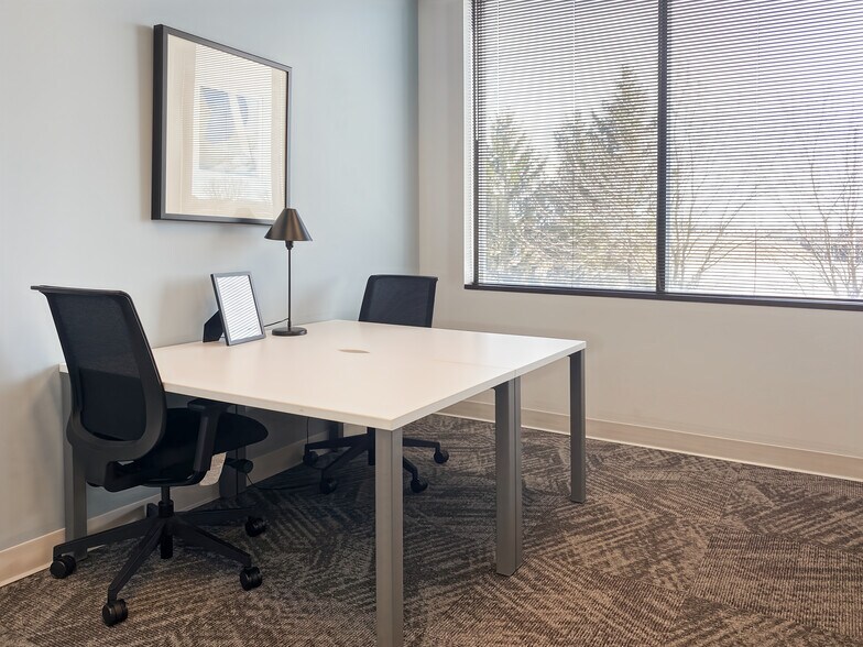 More Photos Of 4320 Winfield Rd, Warrenville Coworking Space