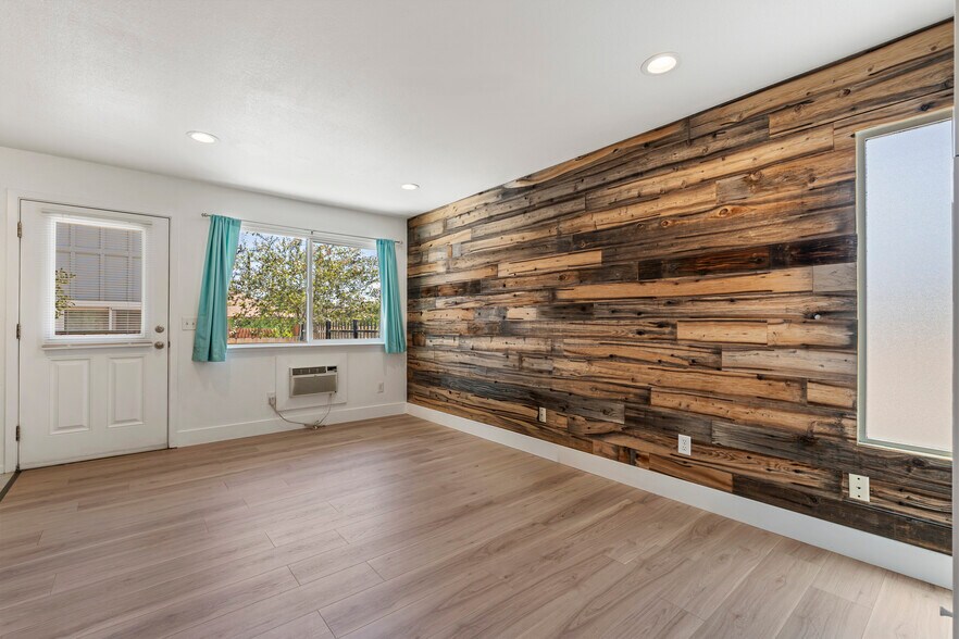 More Photos Of 521 Sinclair, Reno Apartments For Sale