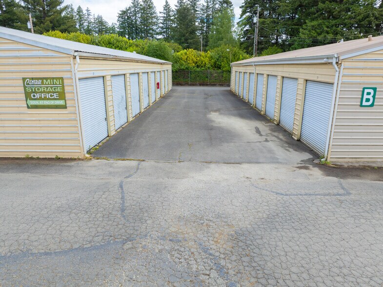 More Photos Of 498 W Central Blvd, Coquille Self Storage For Sale