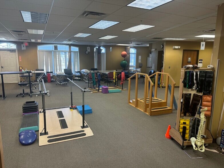 More Photos Of 24715 Little Mack Ave, Saint Clair Shores Medical For Lease