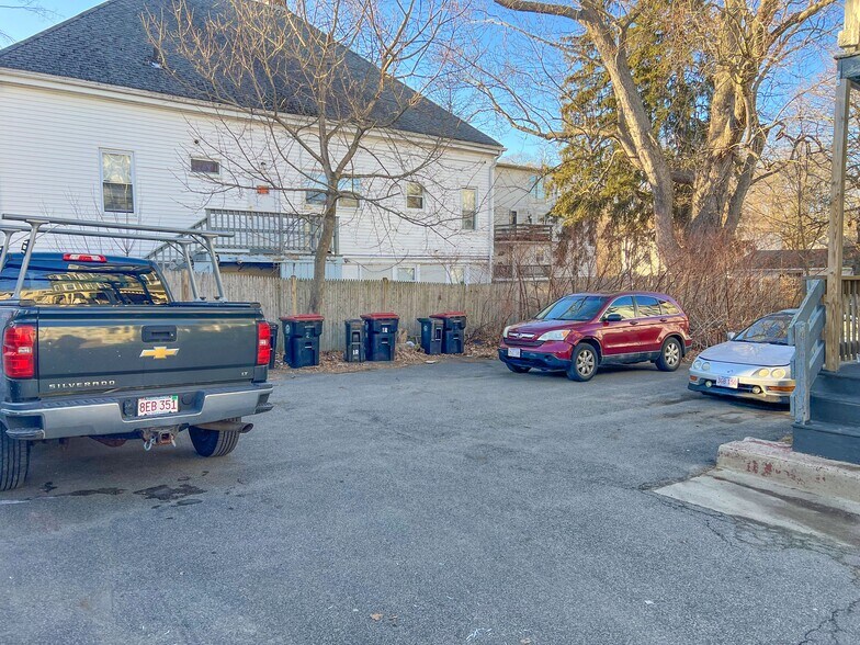 More Photos Of 127 Newbury St, Brockton Apartments For Sale