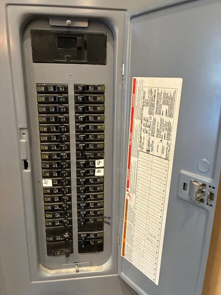 More Photos Of 1011 Hoosick Rd, Troy Storefront Retail Residential For Sale