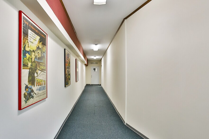 More Photos Of 8730 Big Bend Blvd, Webster Groves Office For Sale
