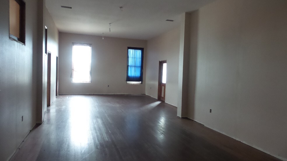 More Photos Of 102 Saint Joseph Ave, Brewton Storefront Retail Residential For Sale